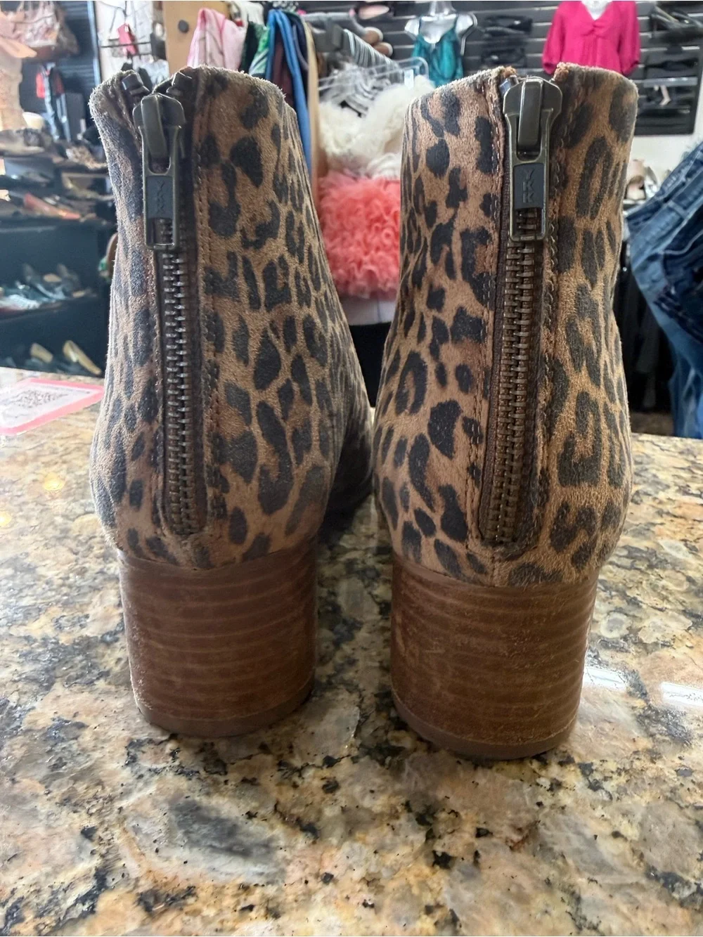 Seychelles Leopard Print Suede Ankle Booties Back Zip Block Heel Women’s 9.5
